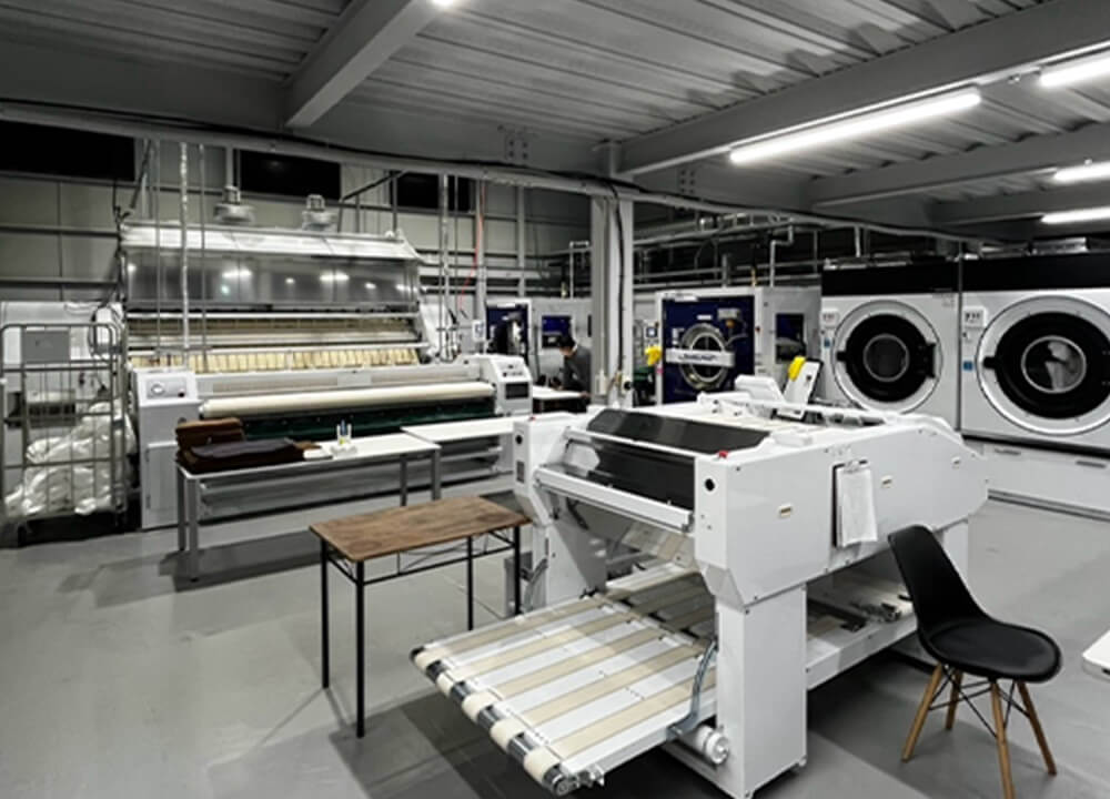 Our own cleaning factory located in the center of Osaka City
                      